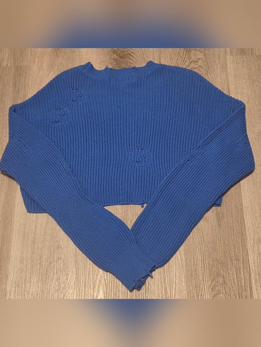 Cropped Devin Sweater - Picture 3 of 7